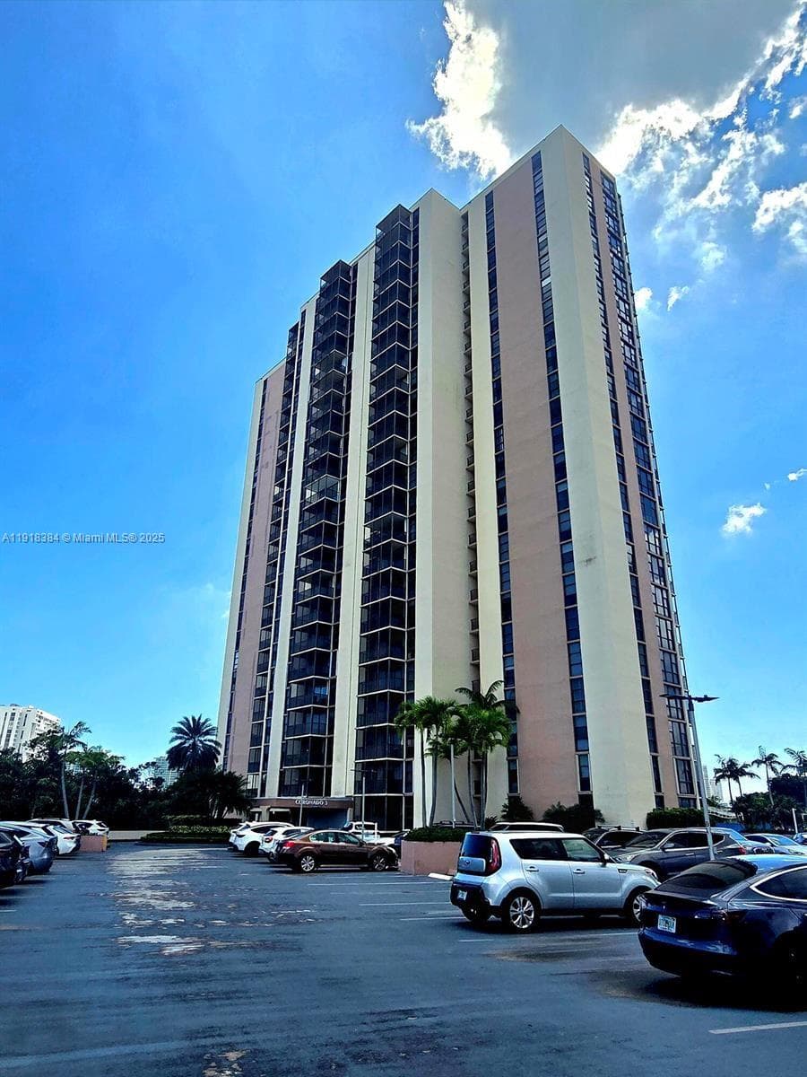 Coronado Condo · #608 in Aventura - Photo 43