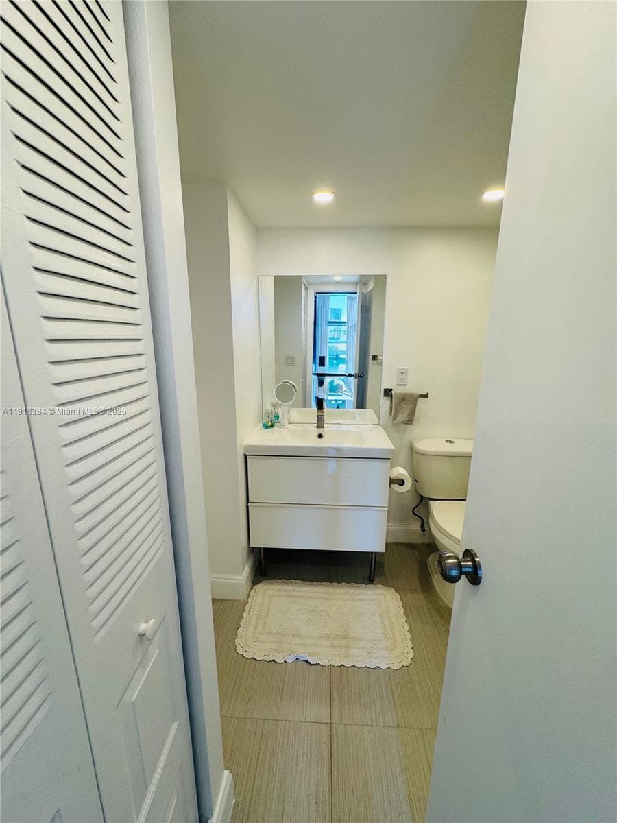 Coronado Condo · #608 in Aventura - Photo 26