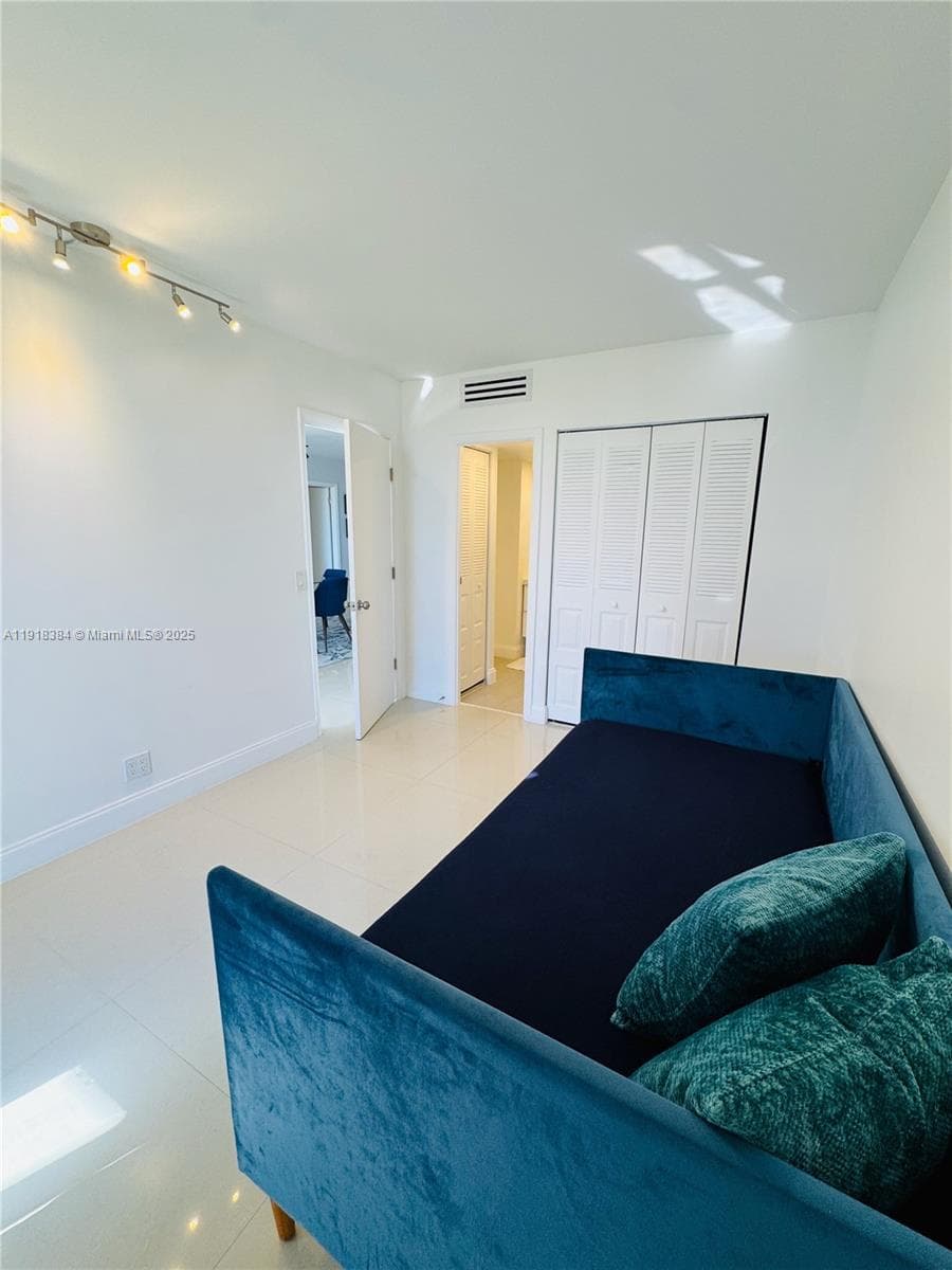 Coronado Condo · #608 in Aventura - Photo 22