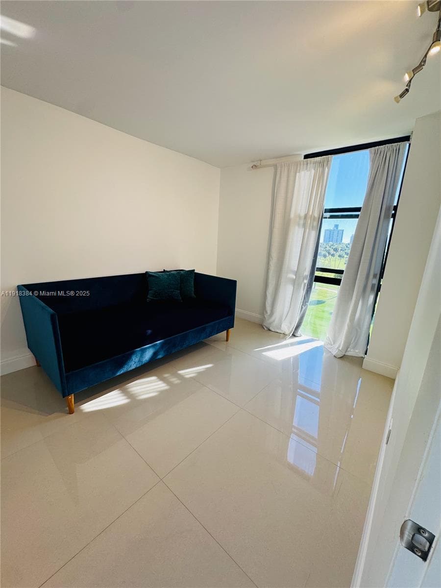 Coronado Condo · #608 in Aventura - Photo 20