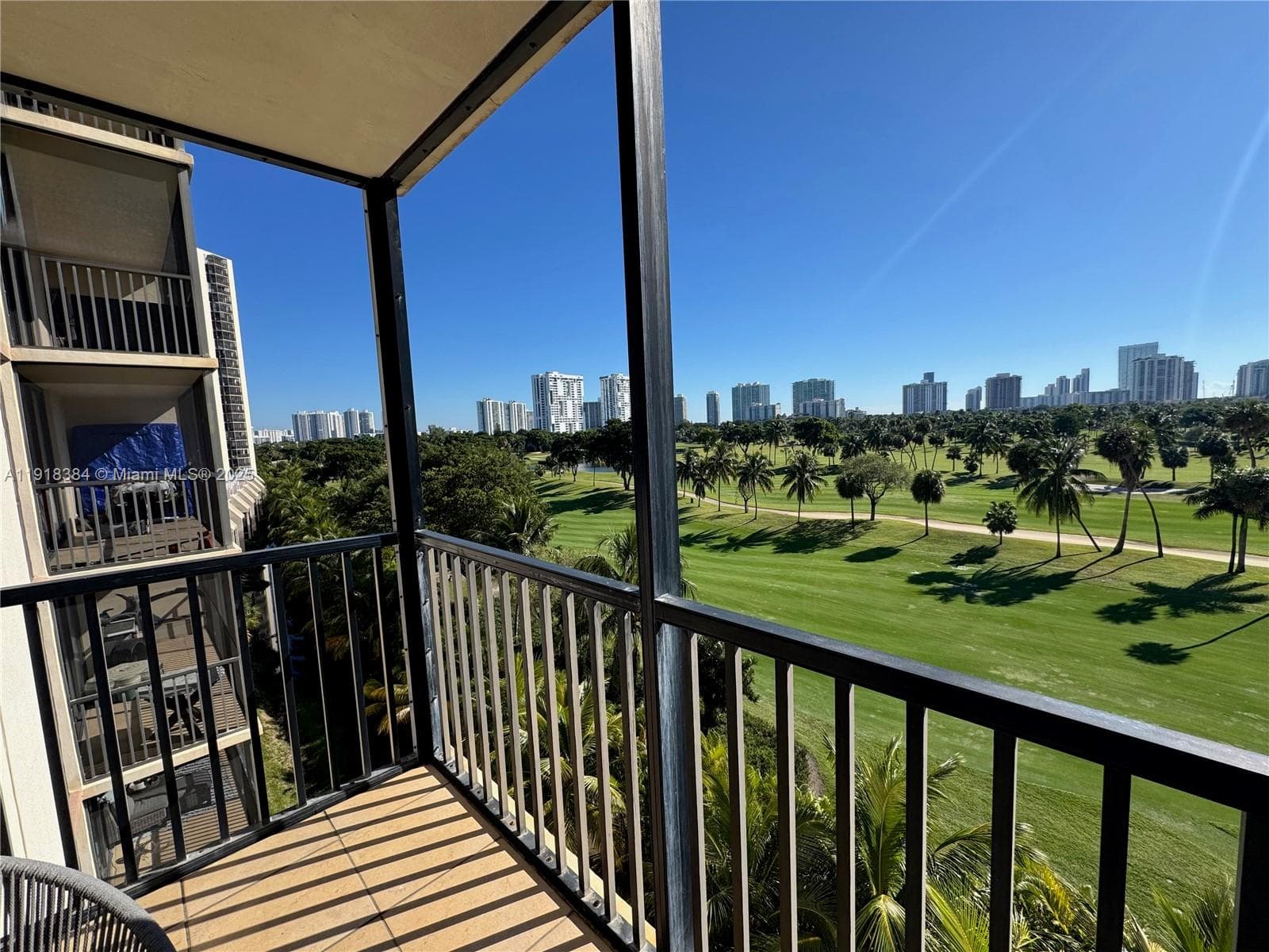 Coronado Condo · #608 in Aventura - Photo 9