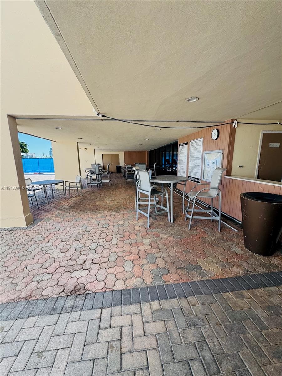 Coronado Condo · #608 in Aventura - Photo 33