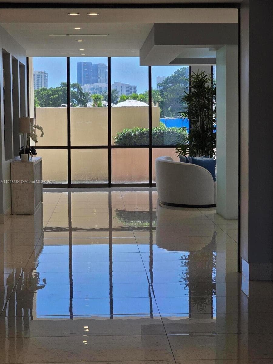 Coronado Condo · #608 in Aventura - Photo 45