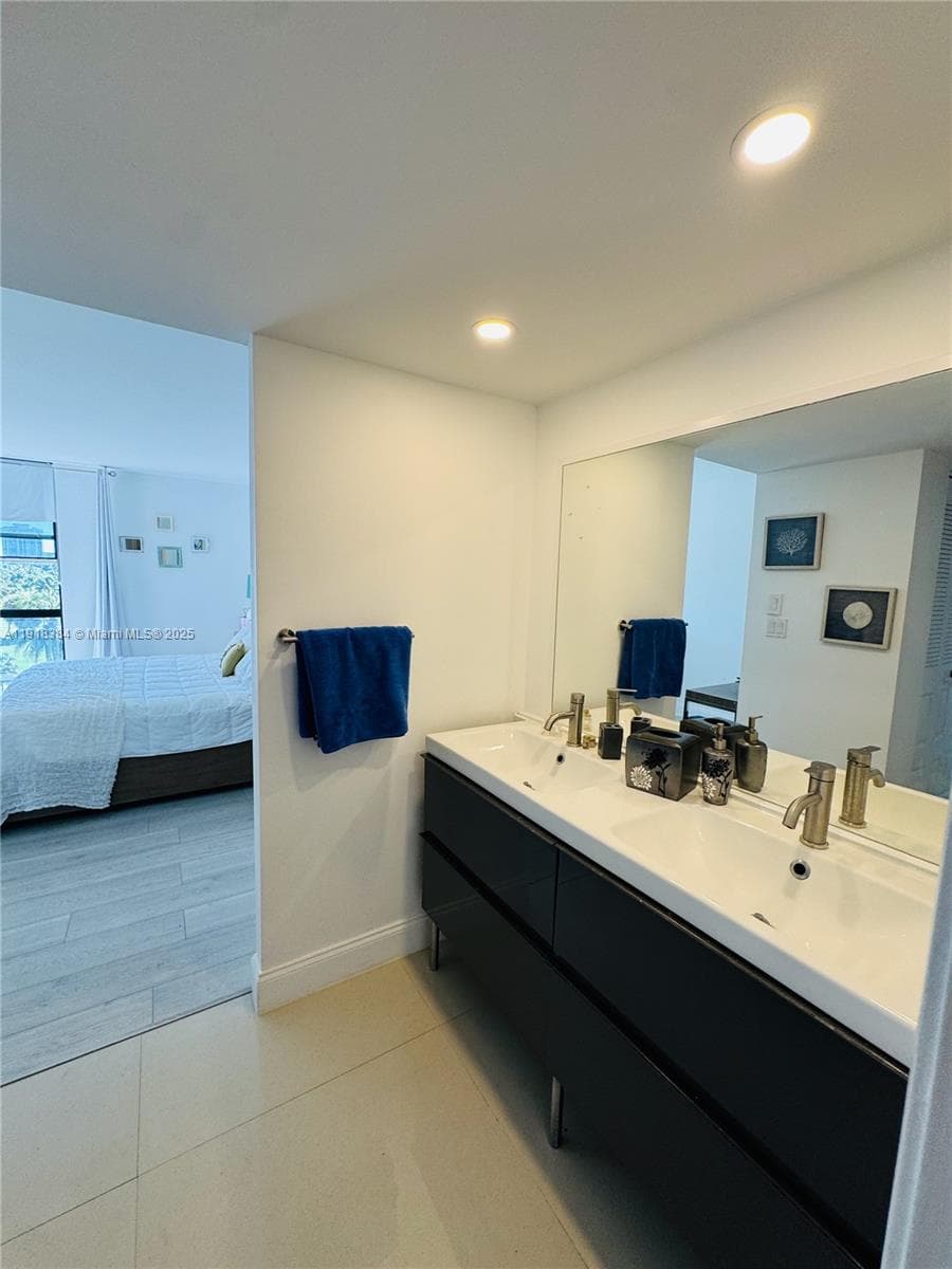 Coronado Condo · #608 in Aventura - Photo 15