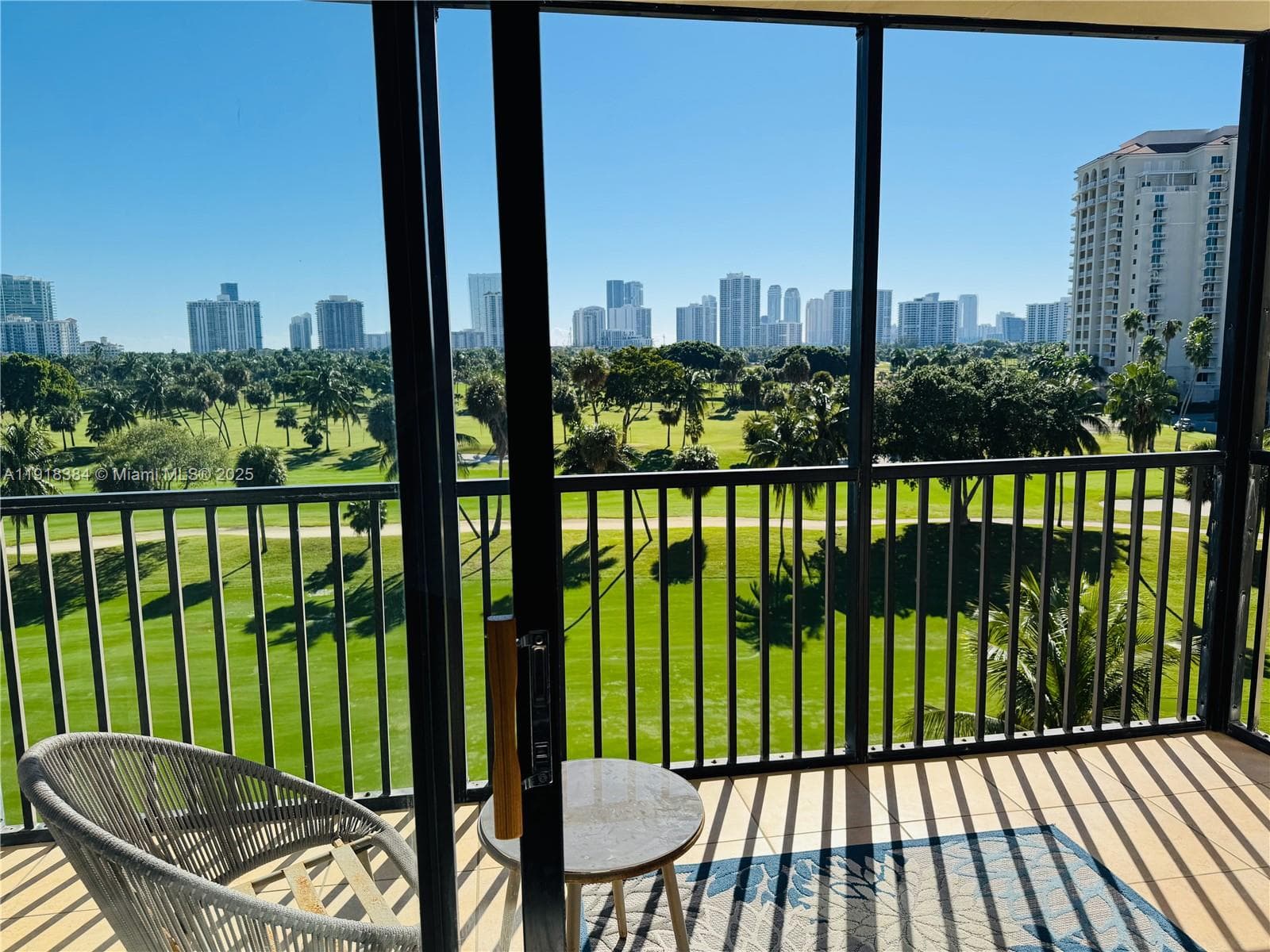 Coronado Condo · #608 in Aventura - Photo 8