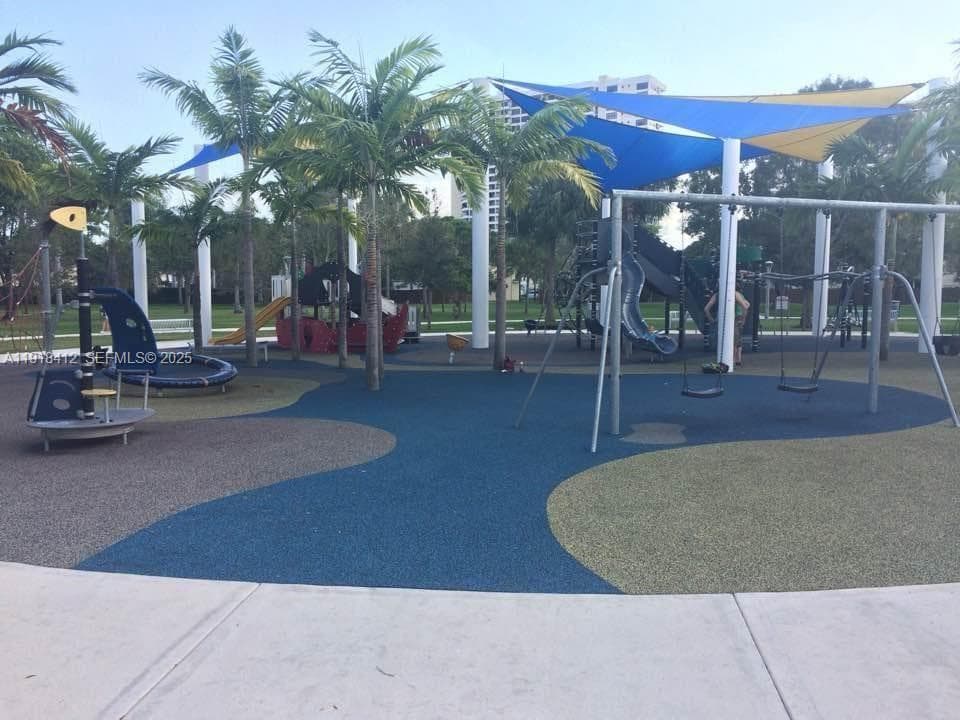 DESOTO PARK NORTH CONDO · #101 in Hallandale Beach - Photo 15
