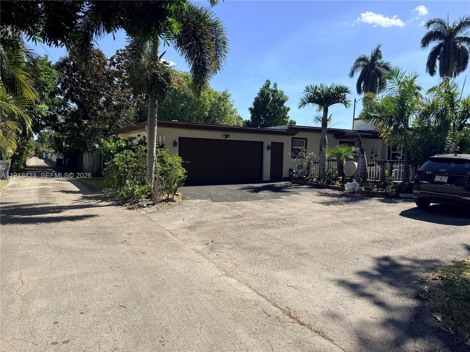 3149 Hollywood Blvd photo 1