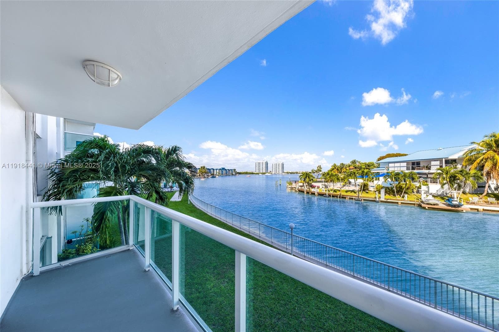 Stratford House Condo · #215 in North Miami Beach - Photo 3