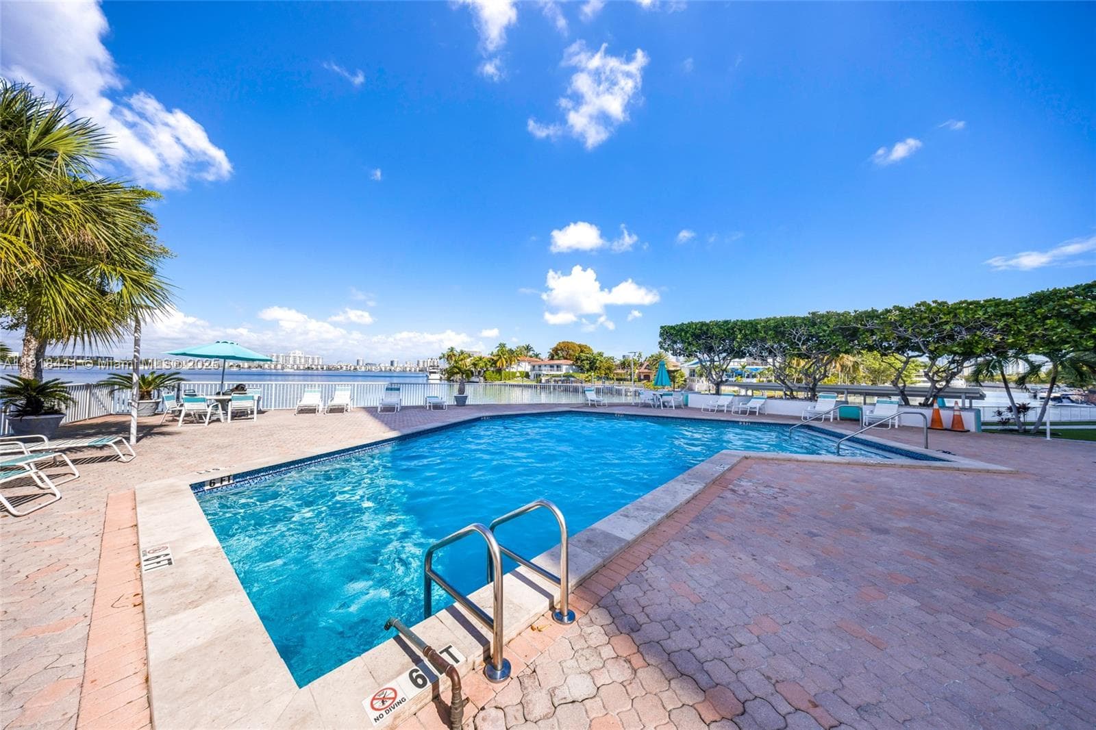 Stratford House Condo · #215 in North Miami Beach - Photo 4