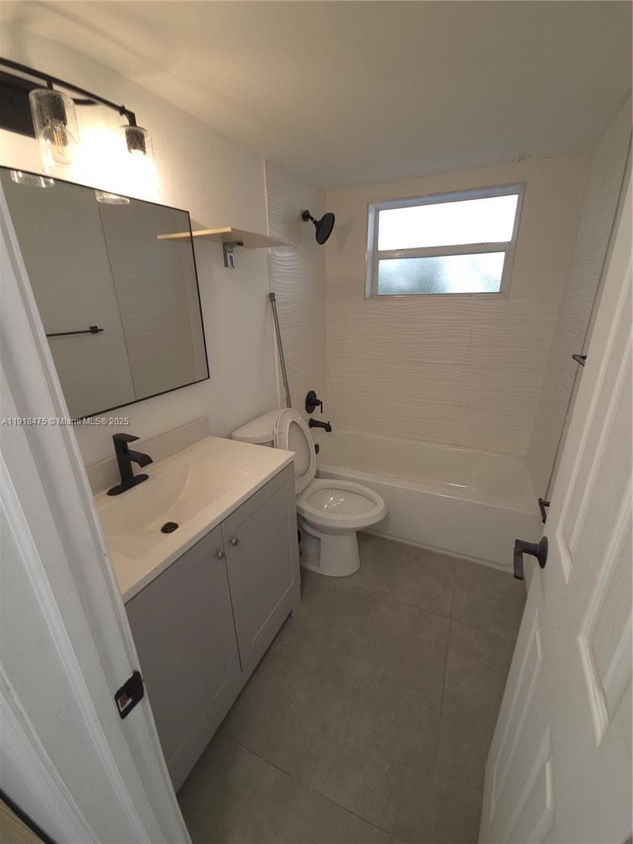 ENVOY NORTH CONDO · #110 in Hallandale Beach - Photo 7