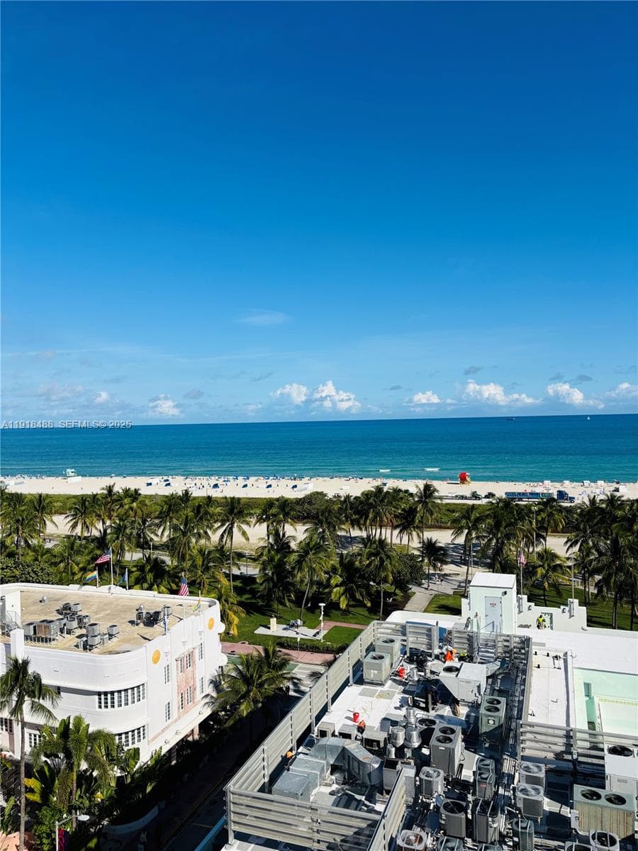 Islander · #608 in Miami Beach - Photo 22