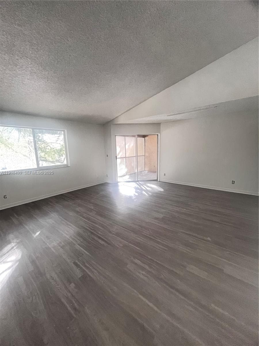WINDWARD LAKES CONDO · #H305 in Pompano Beach - Photo 5