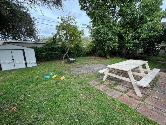14120 NW 5th Ave photo 31