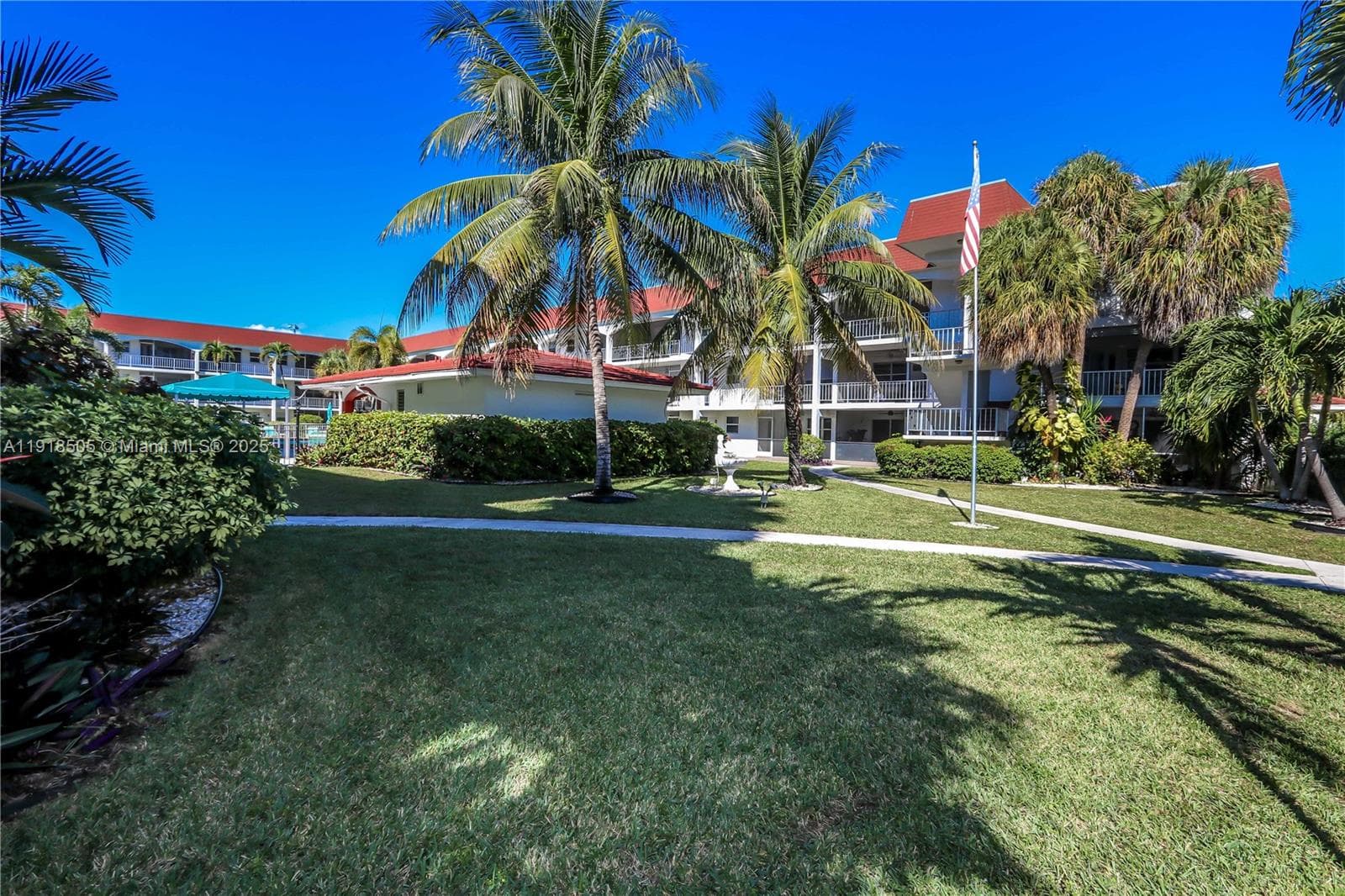 Casa Paradiso · #124 in Hallandale Beach - Photo 37