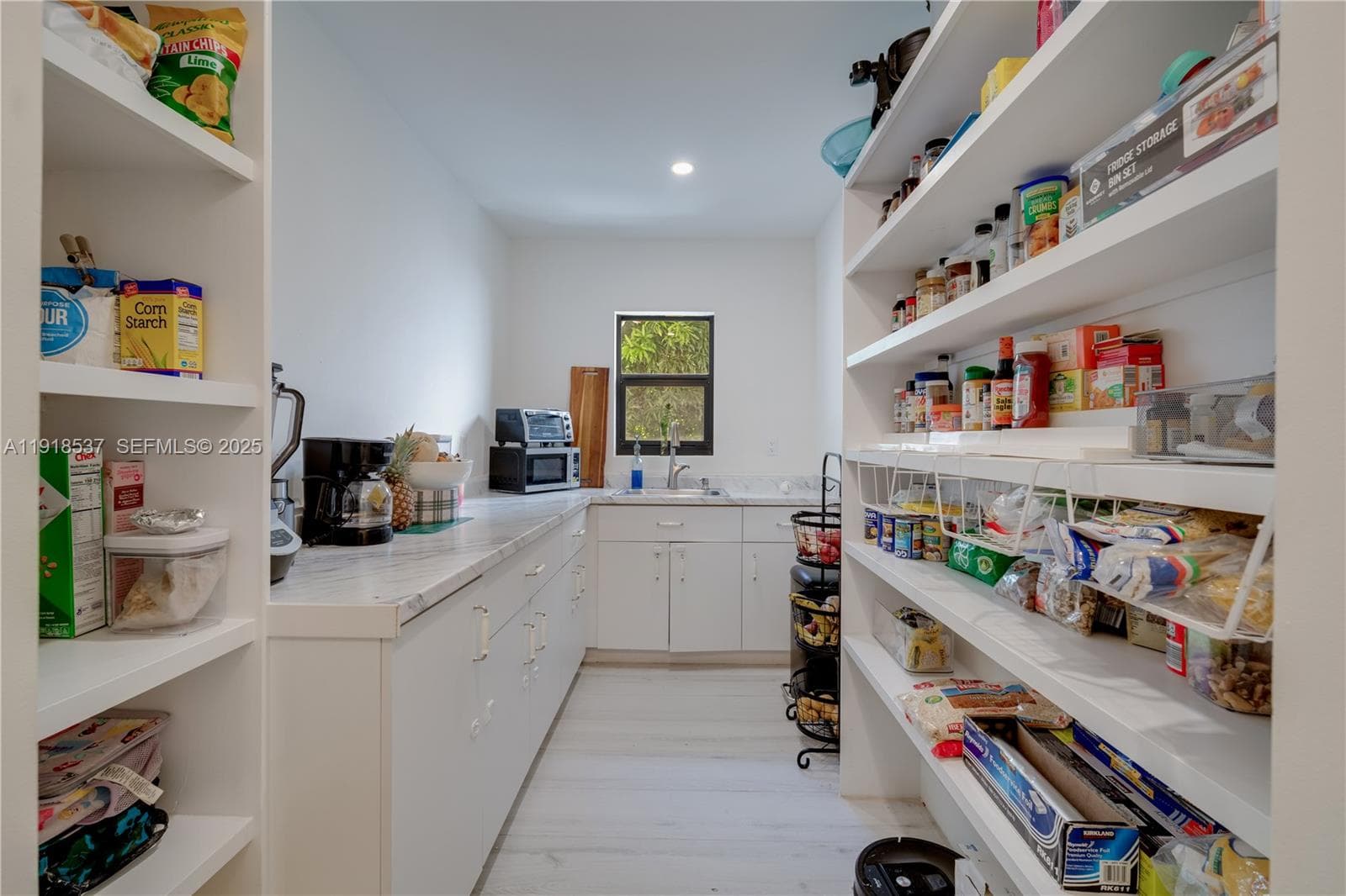 Butler's pantry