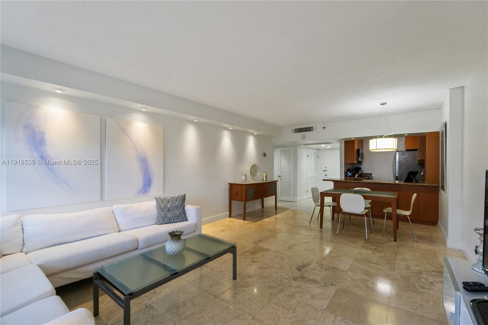 The Decoplage · #302 in Miami Beach - Photo 4