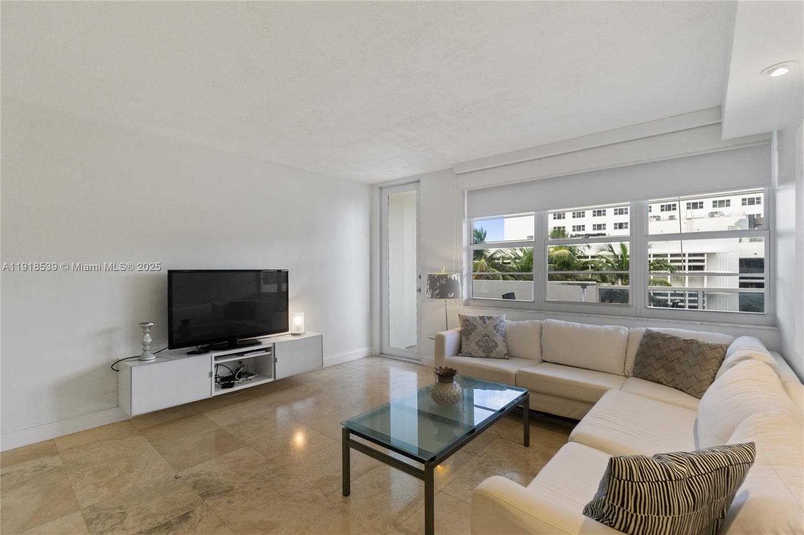 The Decoplage · #302 in Miami Beach - Photo 8
