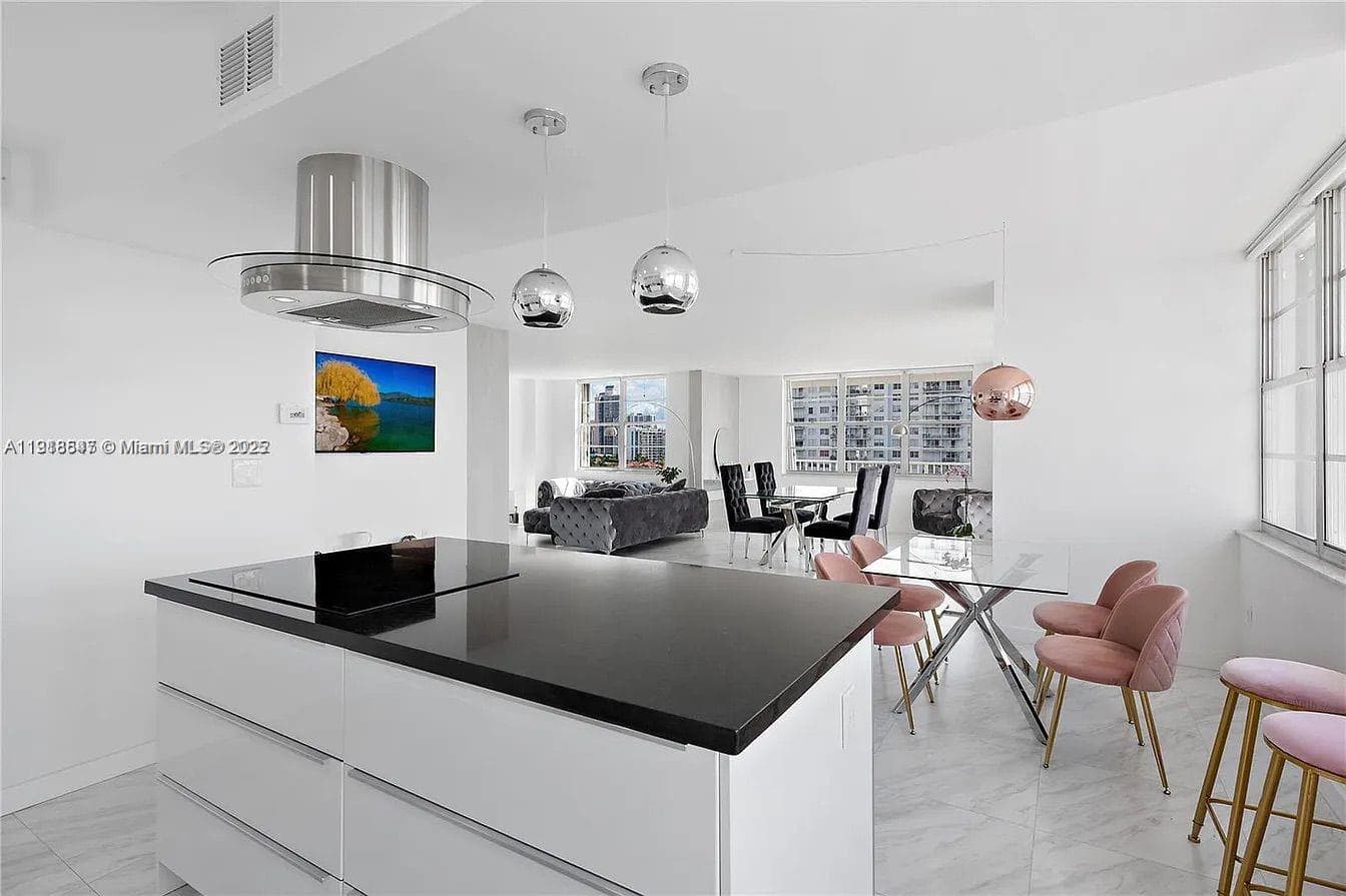 ADMIRALS PORT CONDO · #1016W in Aventura - Photo 8