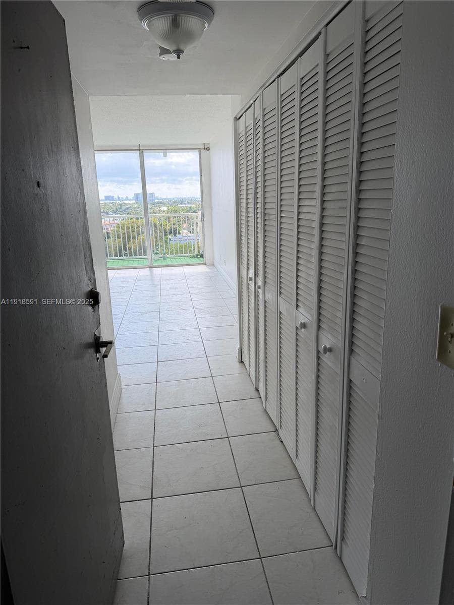 KEYSTONE TOWERS CONDO · #905 in North Miami - Photo 4