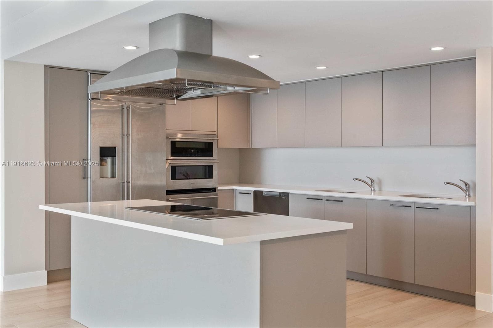 ONE BAY HARBOR CONDO · #PH 702 in Bay Harbor Islands - Photo 6