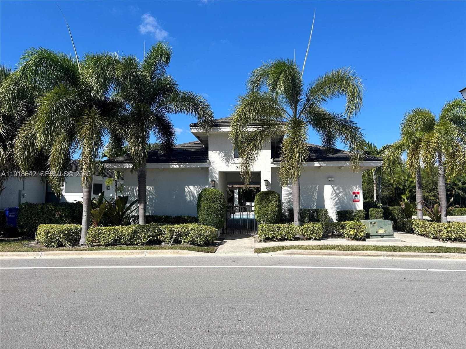 228 NW 36th Ave photo 33