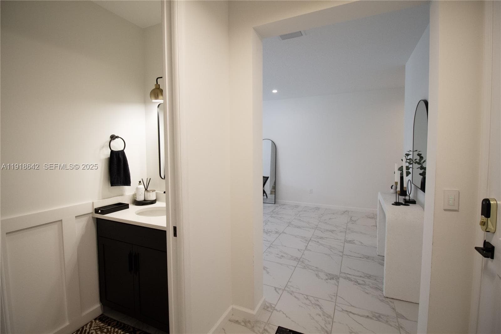 228 NW 36th Ave photo 14