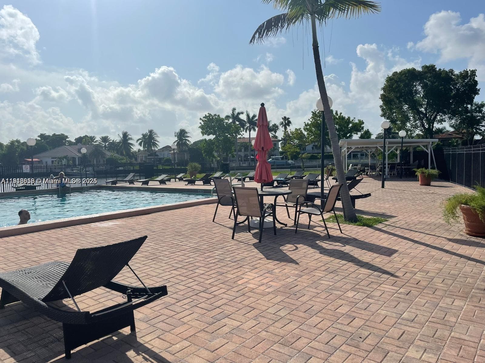 DESOTO PARK CONDO · #515 in Hallandale Beach - Photo 27