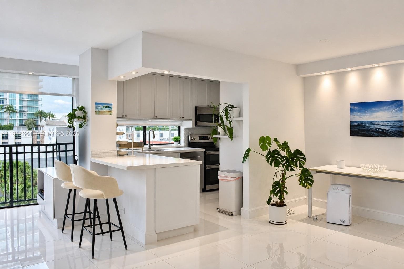 PLAZA OF AMERICAS CONDO · #716 in Sunny Isles Beach - Photo 13