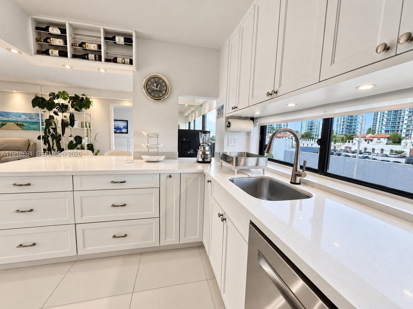 PLAZA OF AMERICAS CONDO · #716 in Sunny Isles Beach - Photo 8