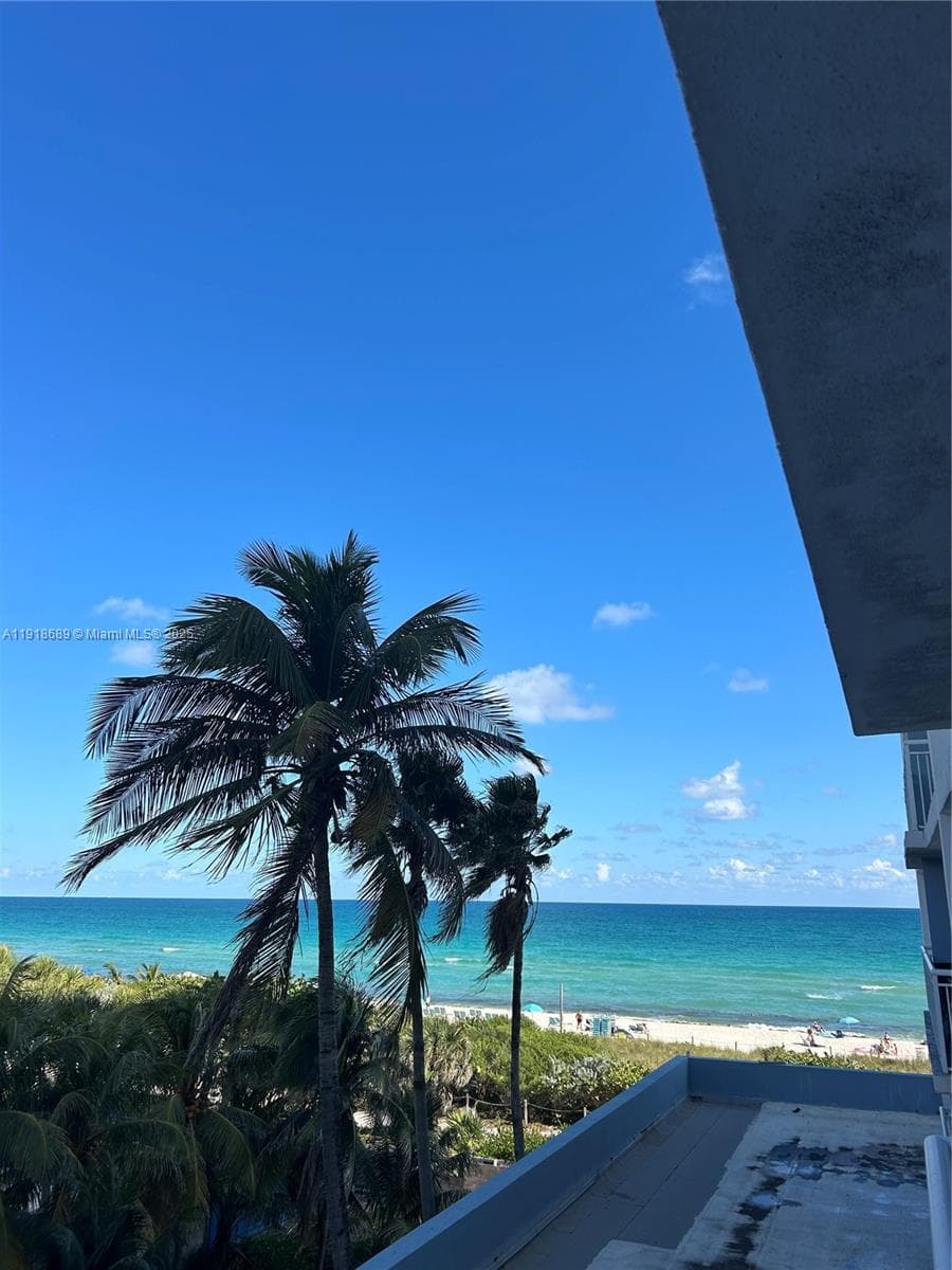 PORT ROYALE CONDO · #407 in Miami Beach - Photo 16