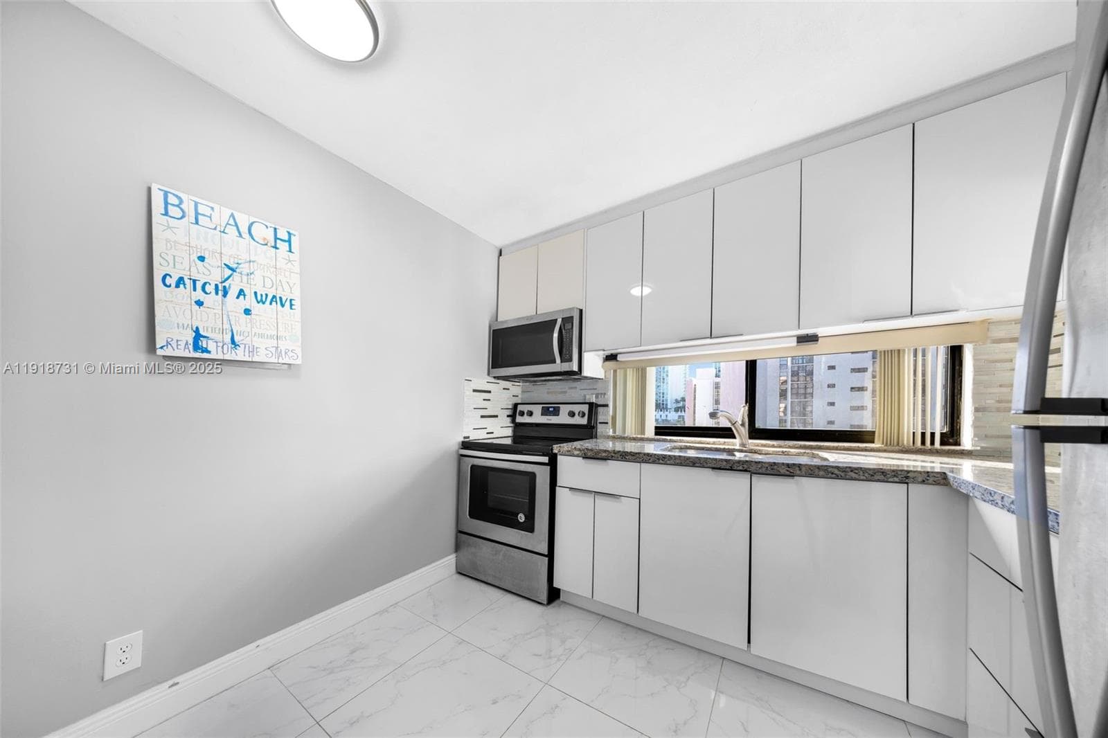 PLAZA OF AMERICAS CONDO P · #718 in Sunny Isles Beach - Photo 16
