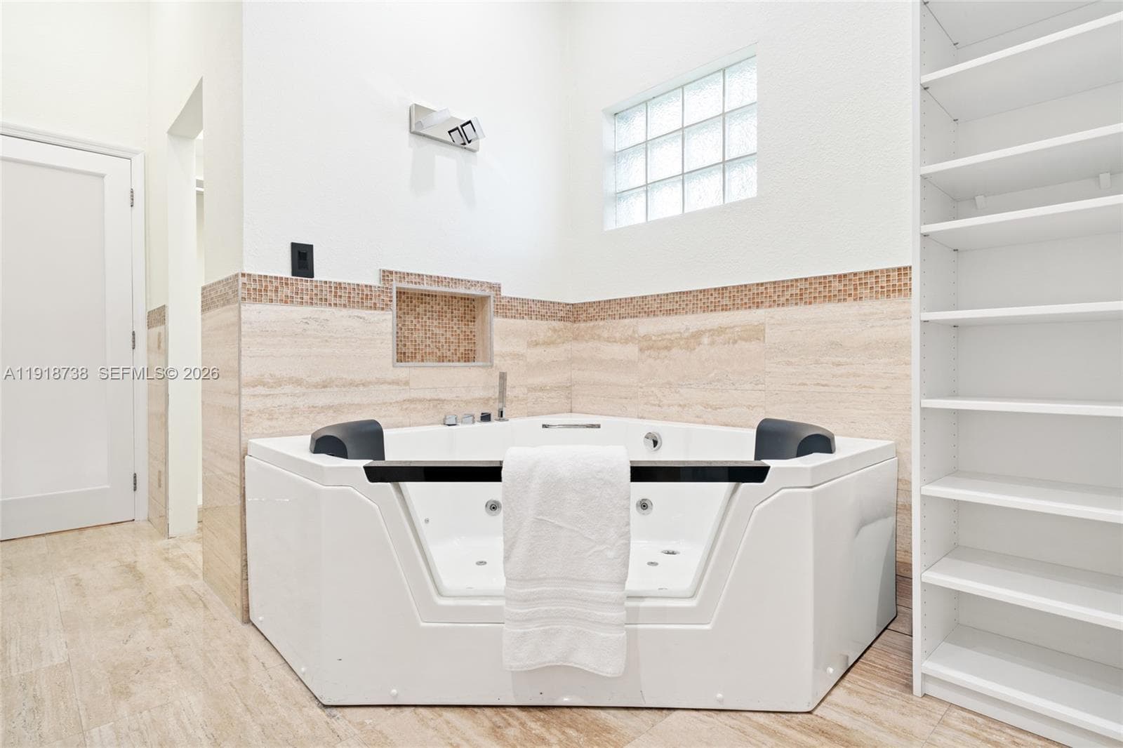 Master Bathtub