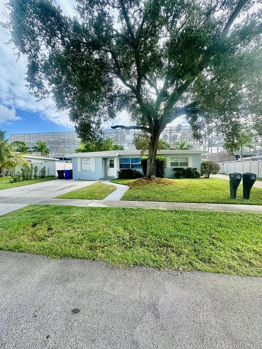 1810 SW 22nd Ave #FRONT photo 27