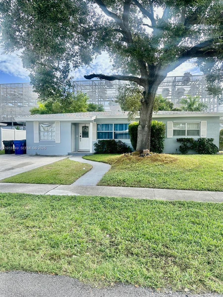 1810 SW 22nd Ave #FRONT photo 28