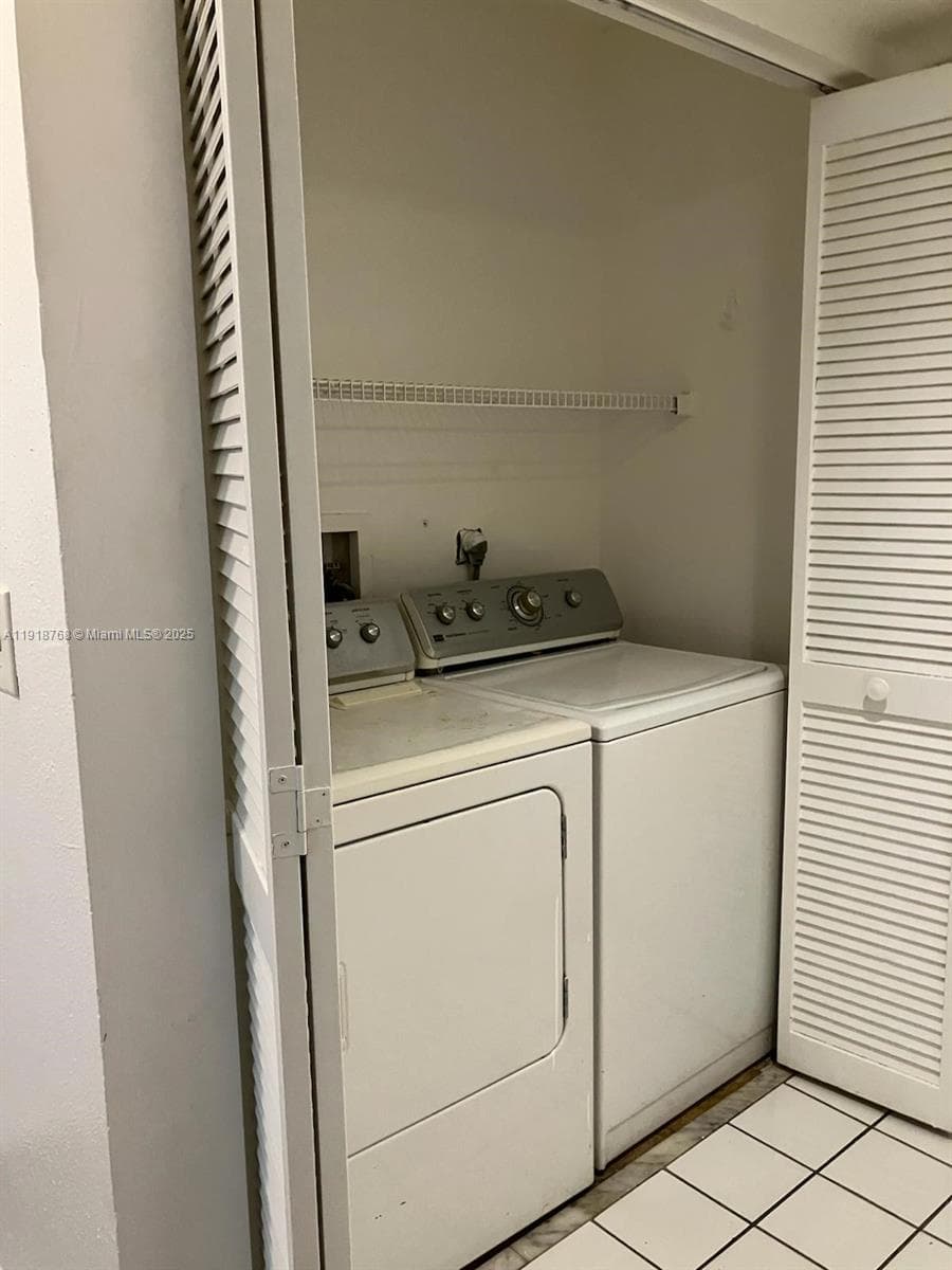 WINDWARD LAKES CONDO · #E105 in Pompano Beach - Photo 5