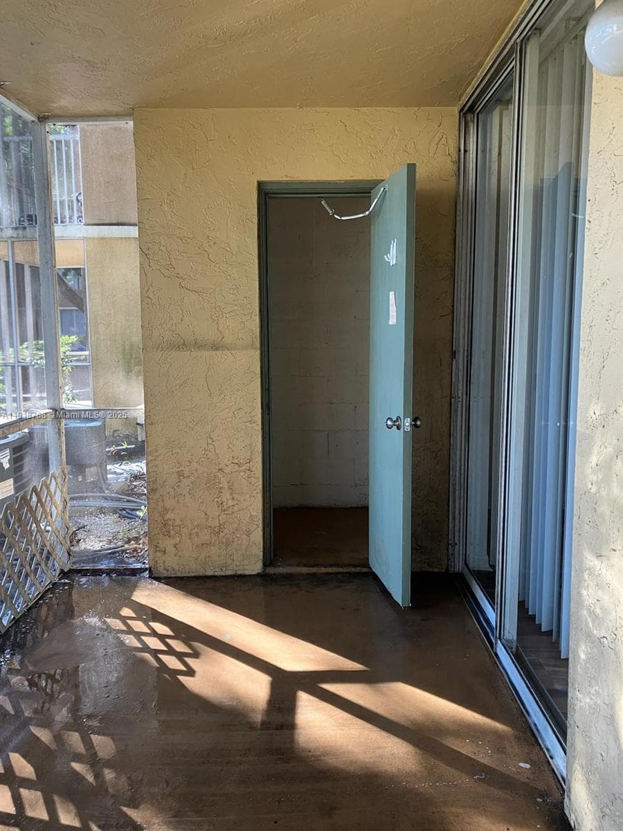 WINDWARD LAKES CONDO · #E105 in Pompano Beach - Photo 9