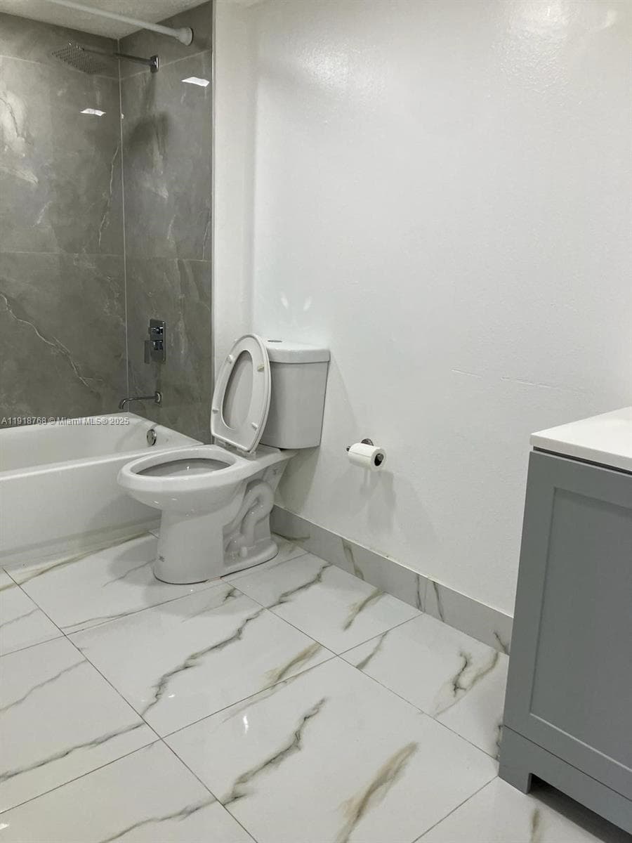 WINDWARD LAKES CONDO · #E105 in Pompano Beach - Photo 8