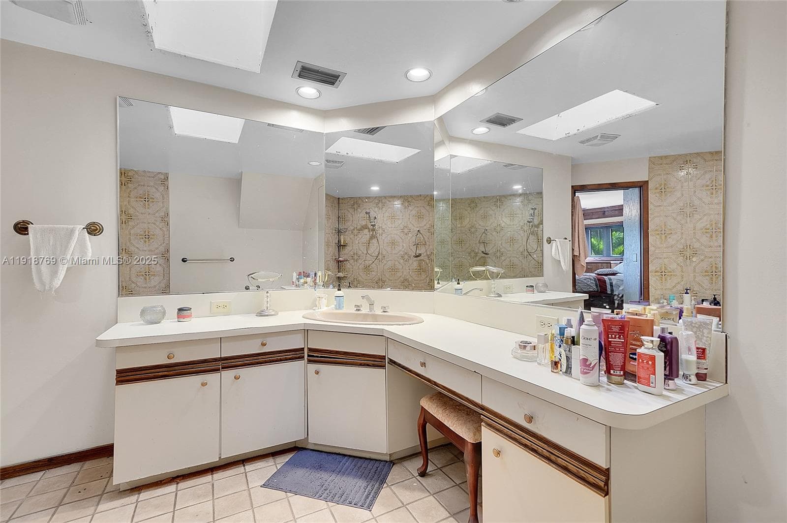 2300 SW 28th Ave photo 62