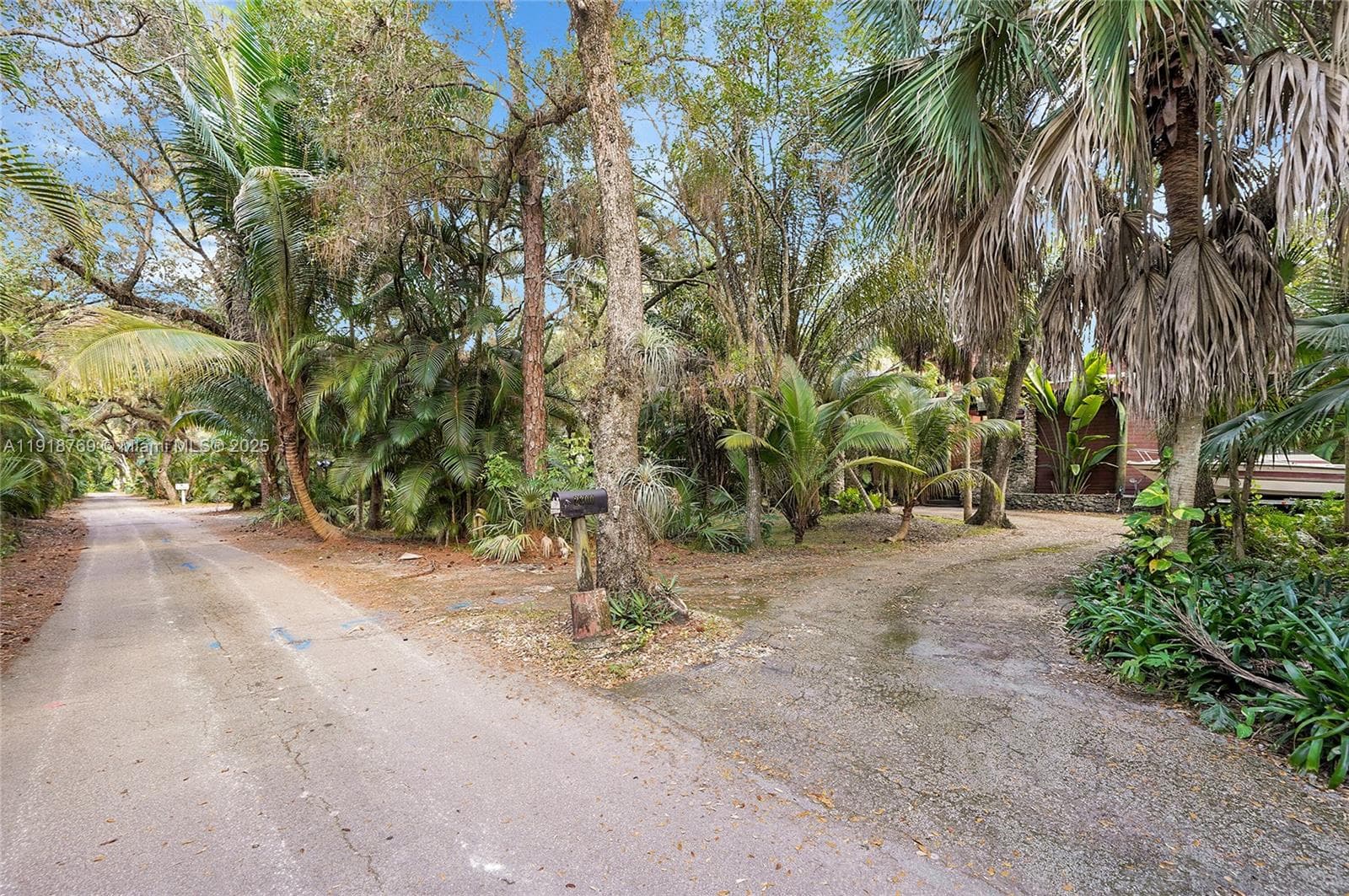2300 SW 28th Ave photo 95