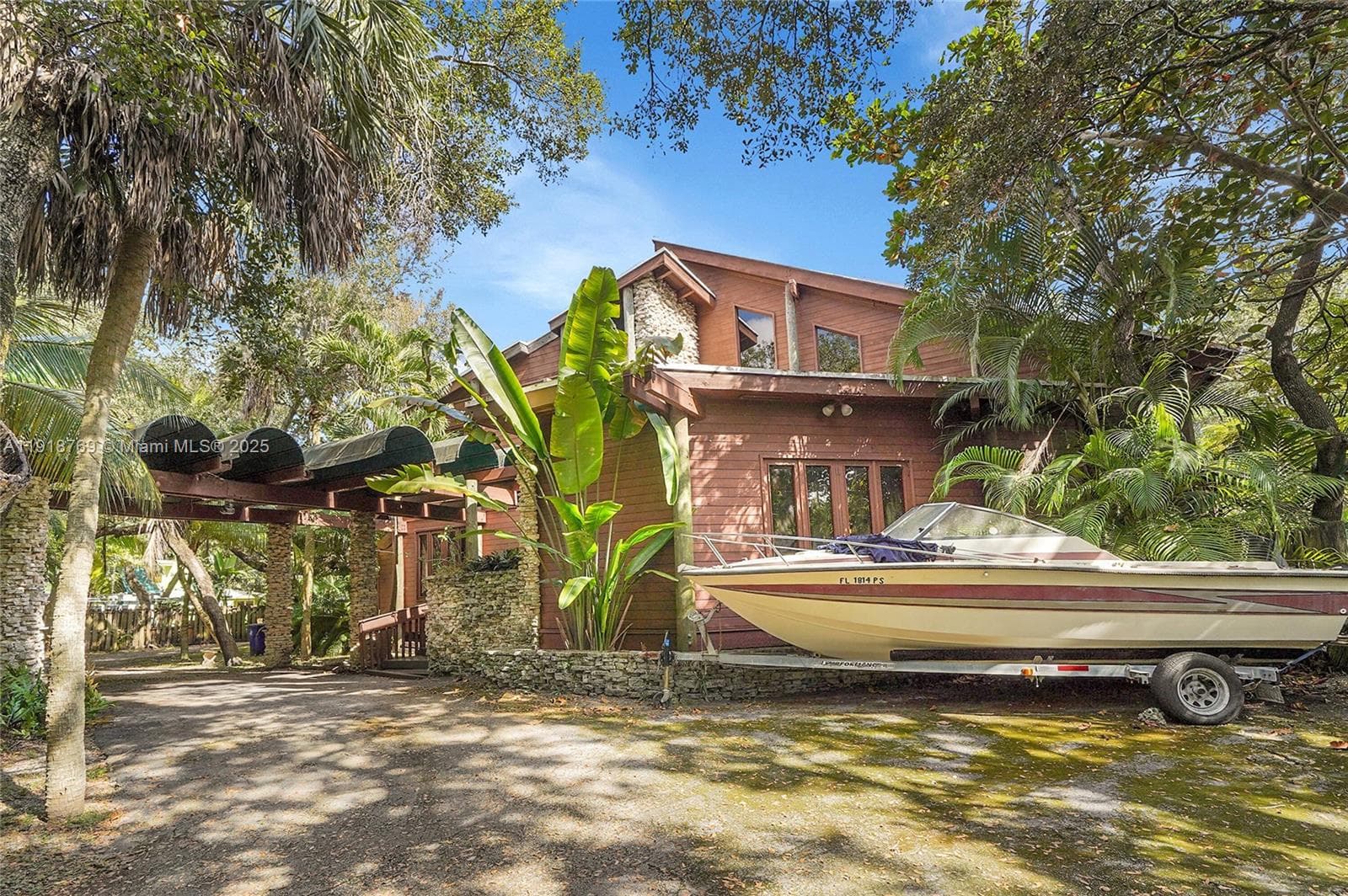 2300 SW 28th Ave photo 6