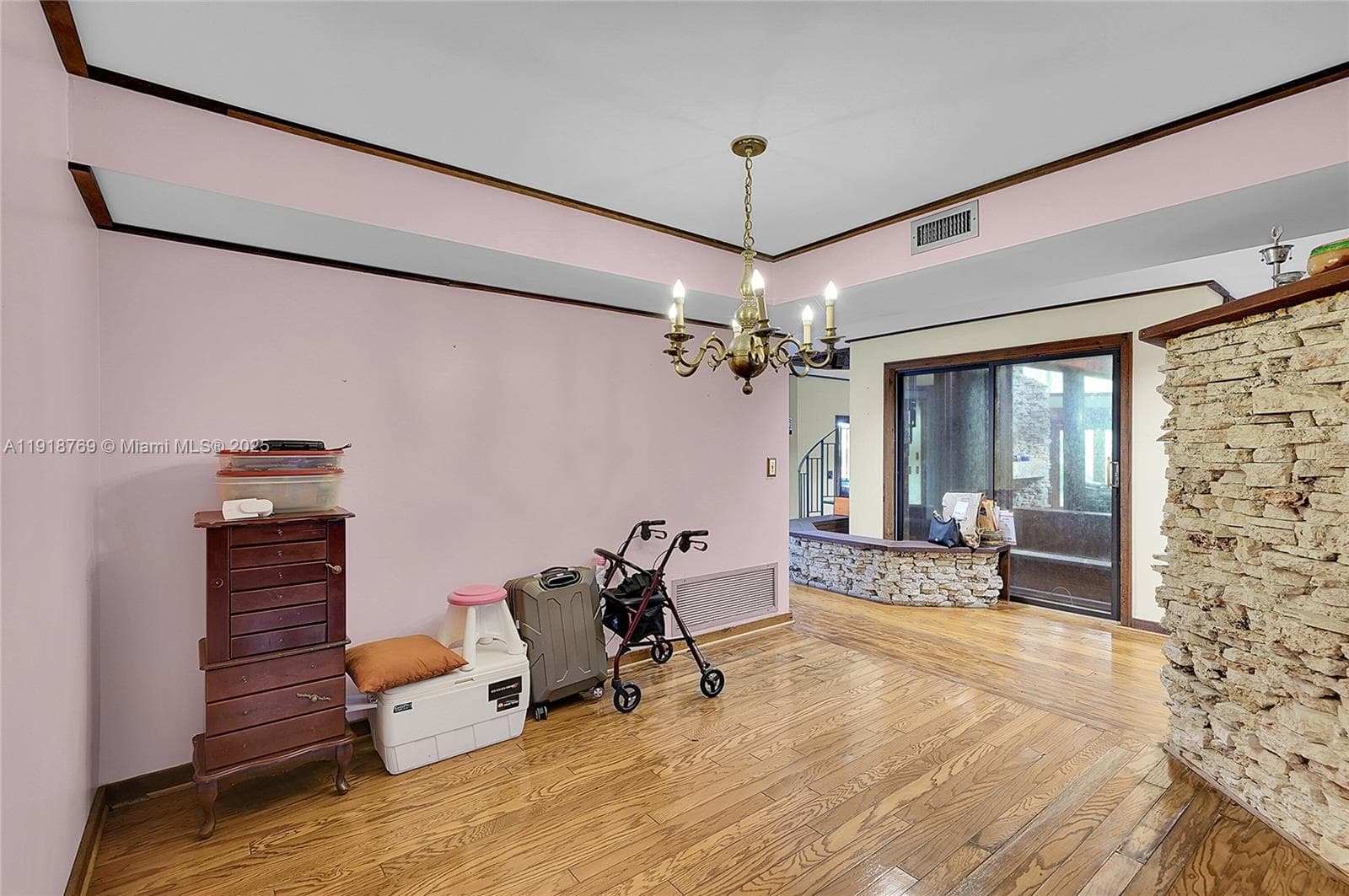 2300 SW 28th Ave photo 16