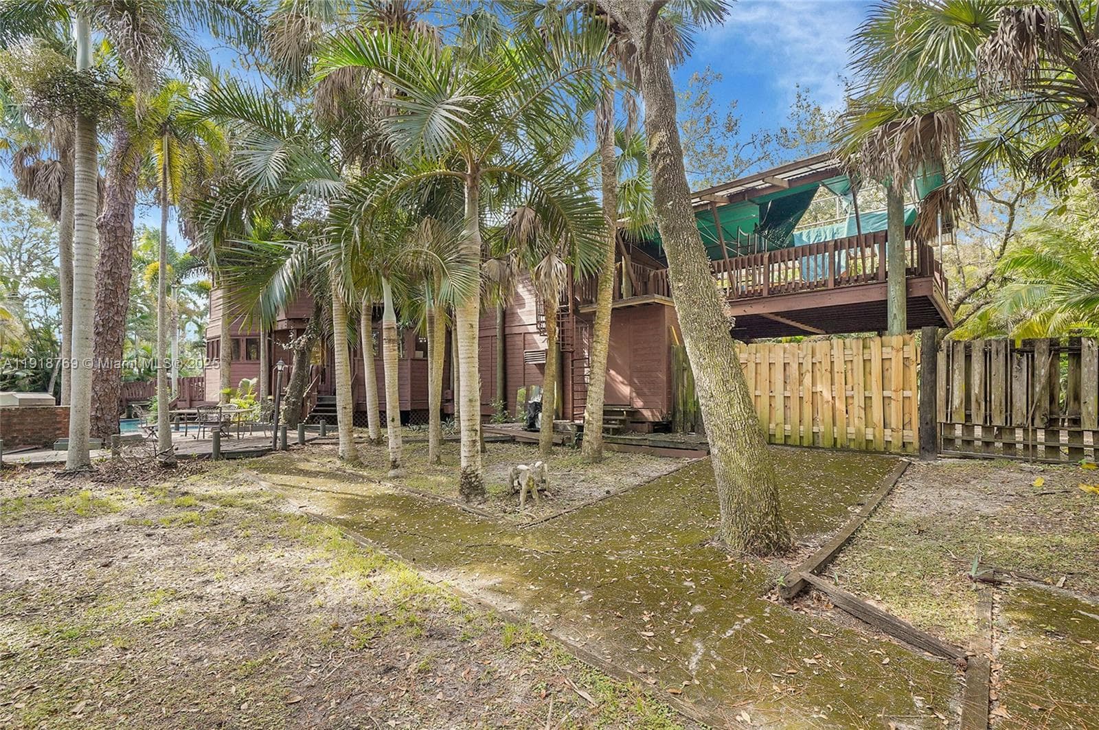 2300 SW 28th Ave photo 77