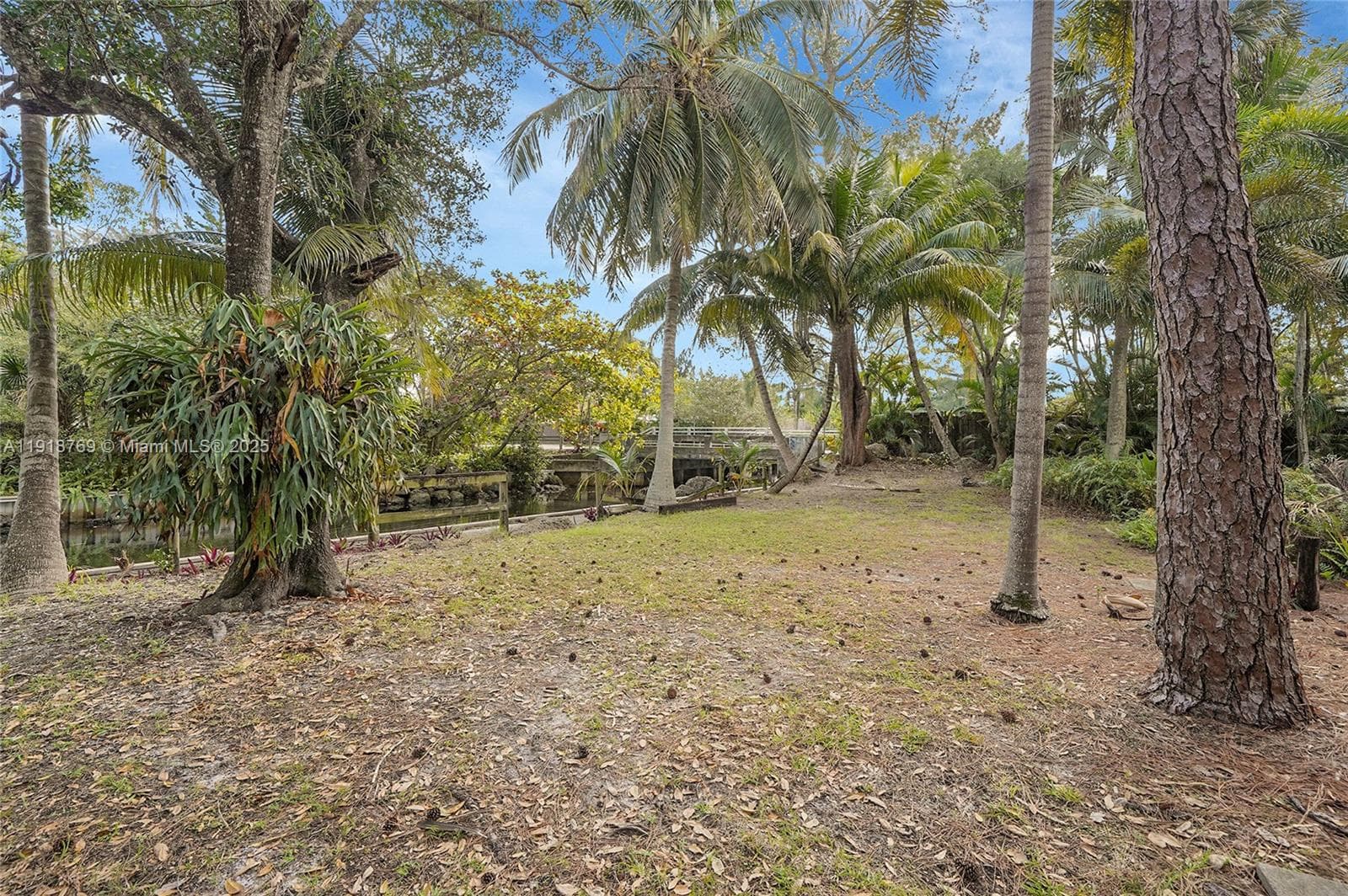 2300 SW 28th Ave photo 84