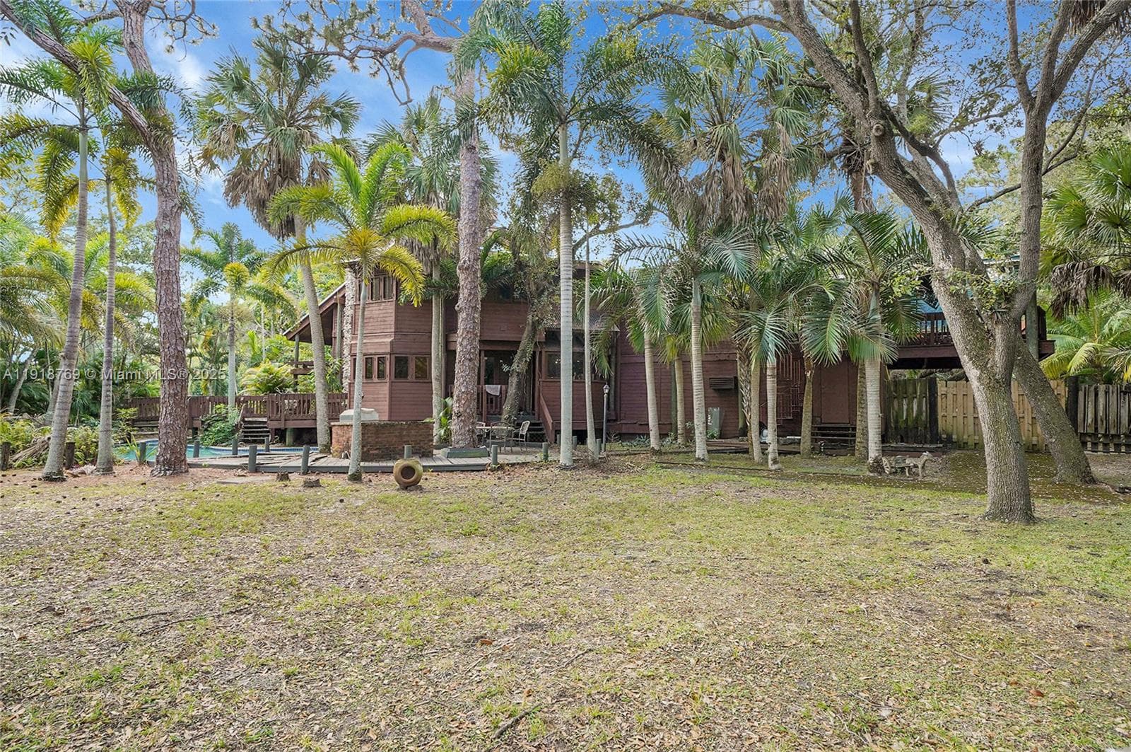2300 SW 28th Ave photo 82