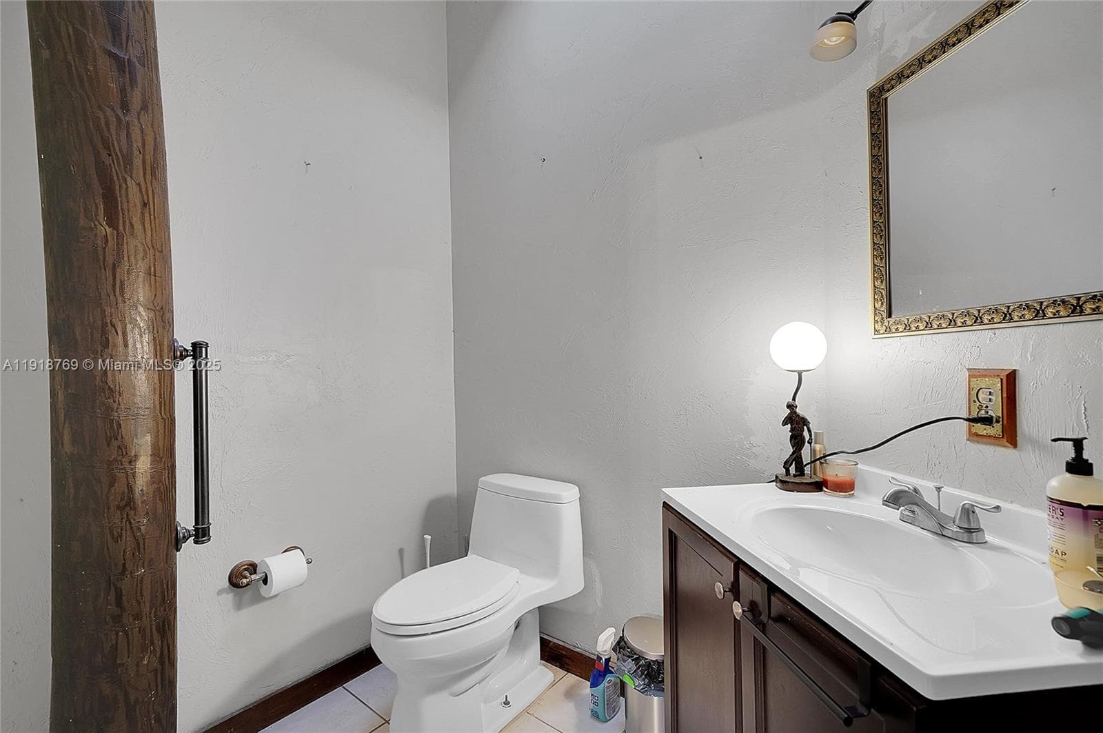 2300 SW 28th Ave photo 44