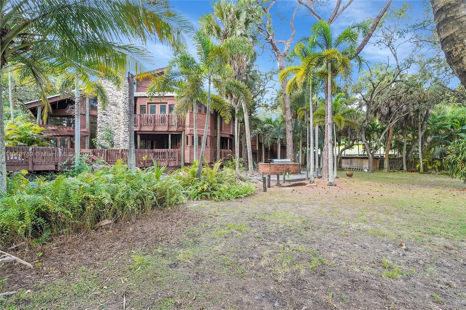 2300 SW 28th Ave photo 85