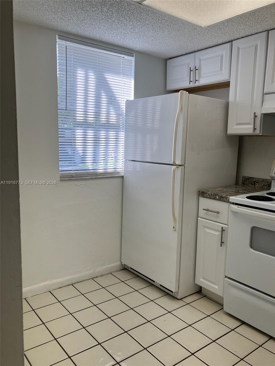 VILLAS AT LAKEVIEW CONDO · #40 in Fort Lauderdale - Photo 3