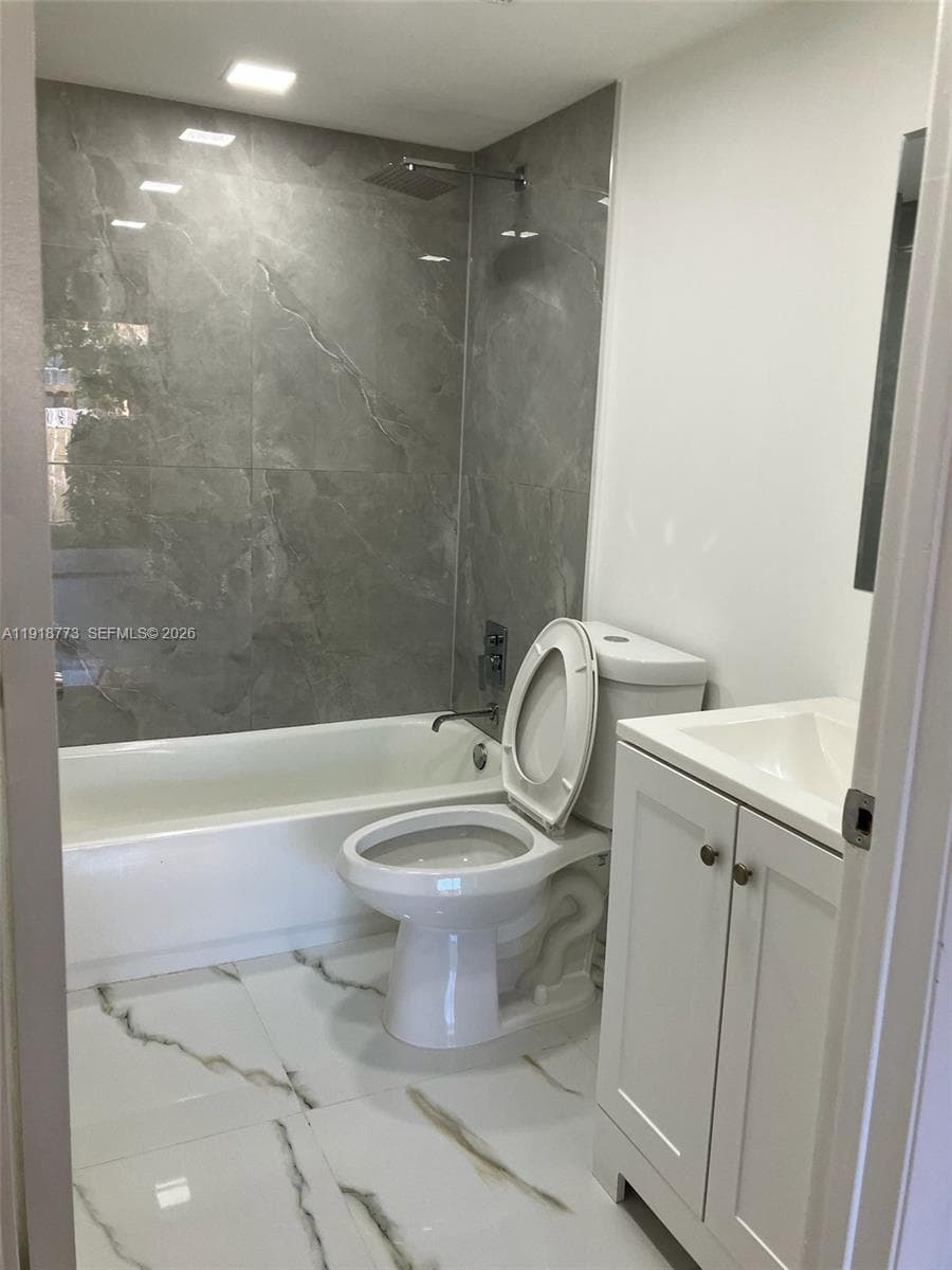 VILLAS AT LAKEVIEW CONDO · #40 in Fort Lauderdale - Photo 10