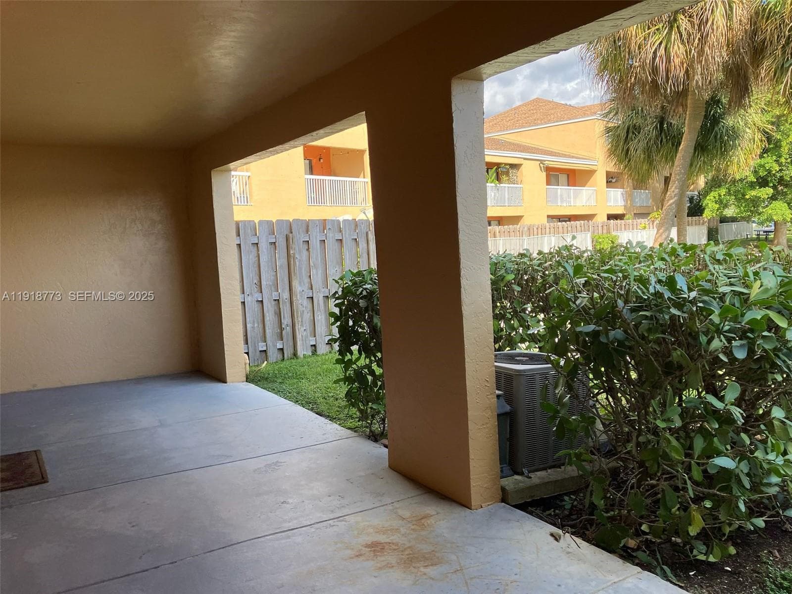 VILLAS AT LAKEVIEW CONDO · #40 in Fort Lauderdale - Photo 11
