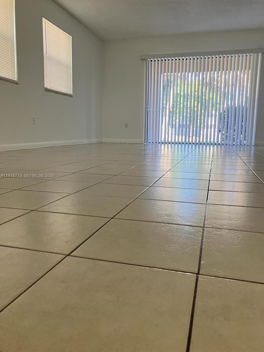 VILLAS AT LAKEVIEW CONDO · #40 in Fort Lauderdale - Photo 4